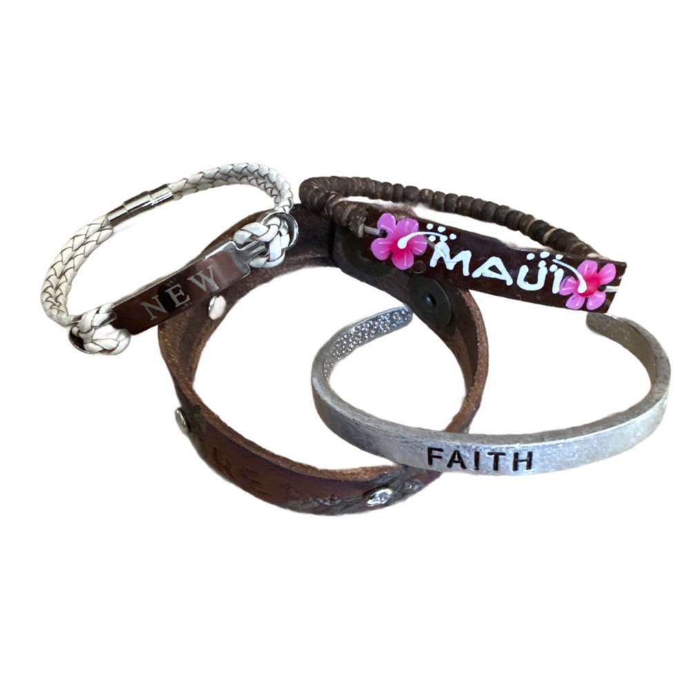 Message Bracelets “Faith, Dream, New, Maui” in Metal, Rope, Leather